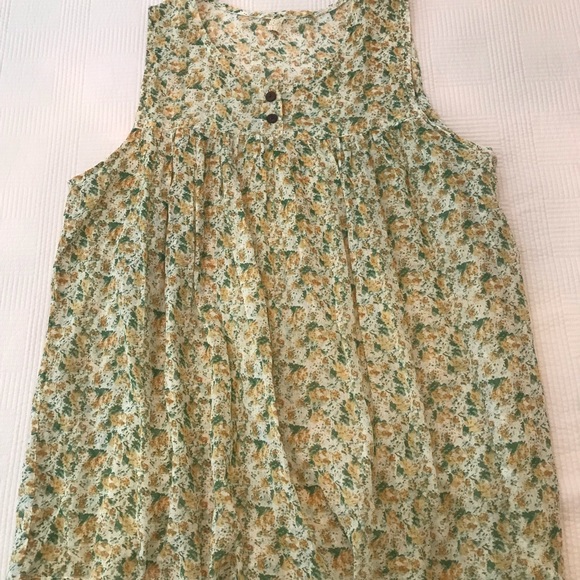 Cute 🥰 Ichioku brand lightweight blouse, size M - Picture 6 of 8